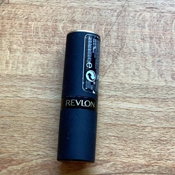🎯5 for $25🎯Revlon New Matte008 Show off - Picture 4 of 4